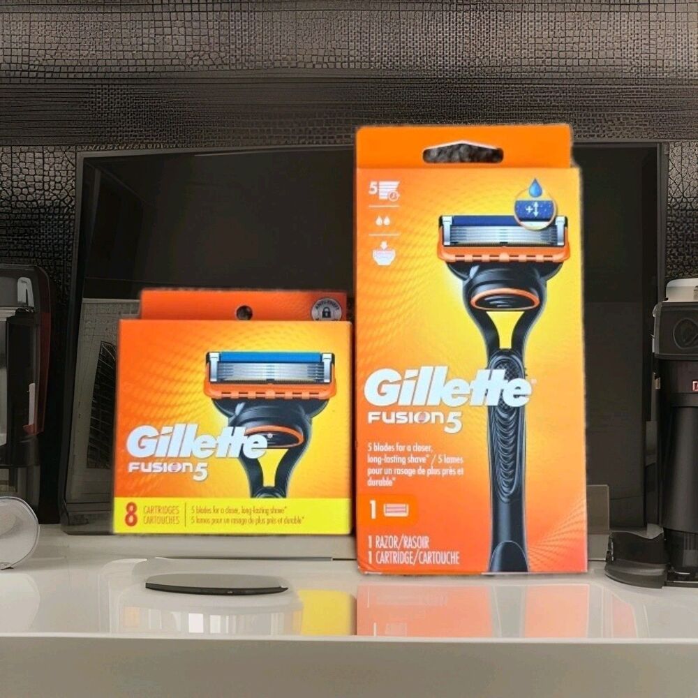 Gillette‎ Fusion5 Men's Razor Handle + 8 Blade Cartridges Combo Pack New